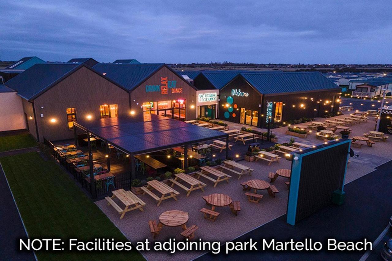 2Br-Sleeps6-Wifi-Freeparking-Holidaypark Clacton-on-Sea Exterior photo