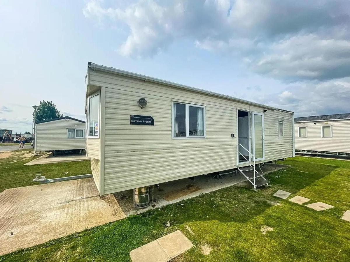2Br-Sleeps6-Wifi-Freeparking-Holidaypark Clacton-on-Sea Exterior photo