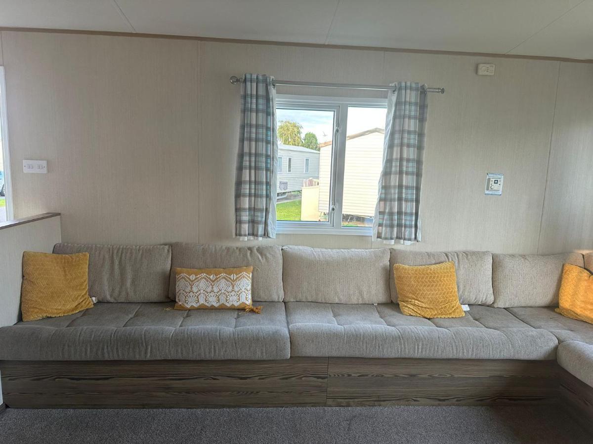 2Br-Sleeps6-Wifi-Freeparking-Holidaypark Clacton-on-Sea Exterior photo